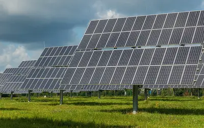 Do solar panels work on cloudy days?
